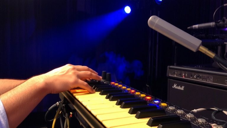 arpeggiators shape live synth sequences