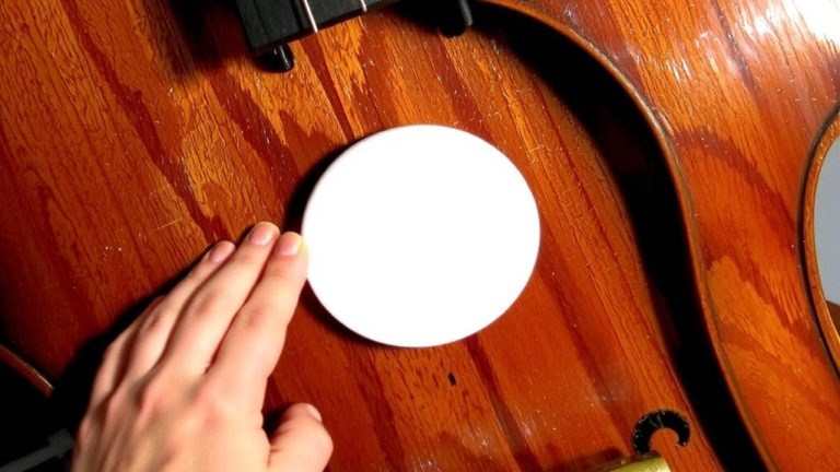 controlled damping for bass tone