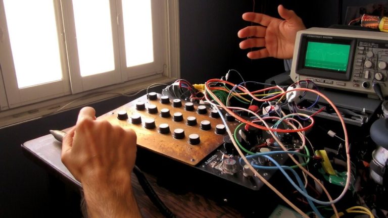 diy synth kits teach fundamentals