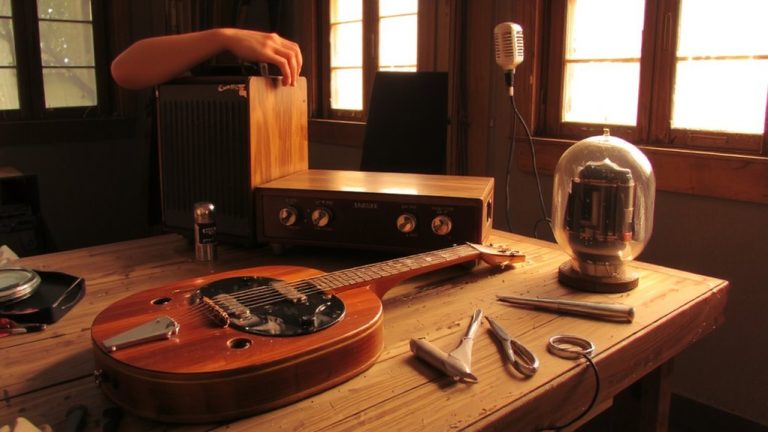 resonator guitar signal chain
