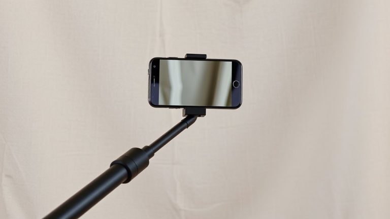 selfie sticks for samsung s20